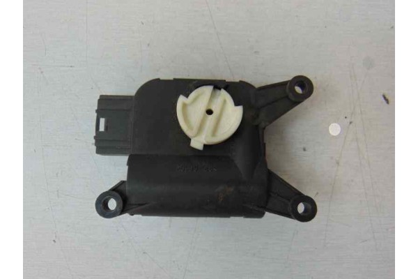 Motor apertura trampillas climatizador, Audi A6 Berlina (4F2) 2.7 Tdi, 4F0820511A