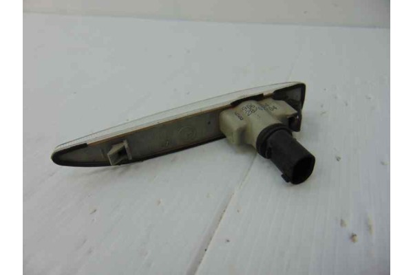 Piloto lateral derecho, Bmw Serie 7 (E65/E66) 730d 2008, 6906394