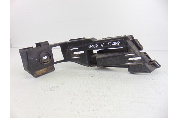 Molduras traseras, Volkswagen Golf V (1K1)(10.2003) Highline 2005, 1K6807375