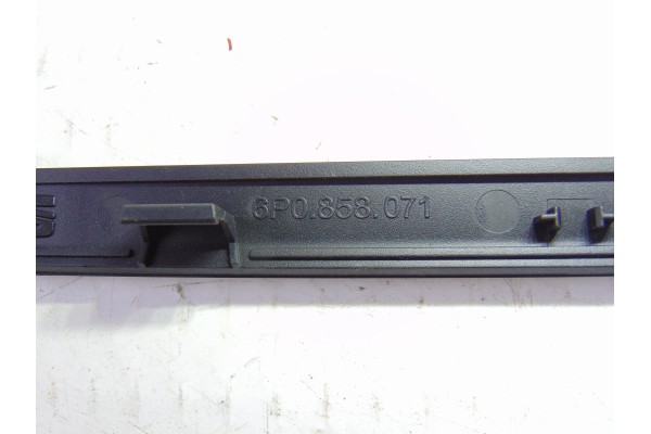 Molduras delanteras, Seat Ibiza Sc (6P5) Style Connect 2016, 6P0858071