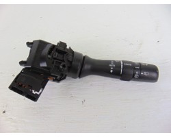 Mando limpia, Toyota Avensis Cross Sport (T27) Advance 2011