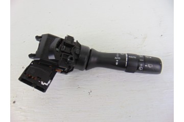 Mando limpia, Toyota Avensis Cross Sport (T27) Advance 2011