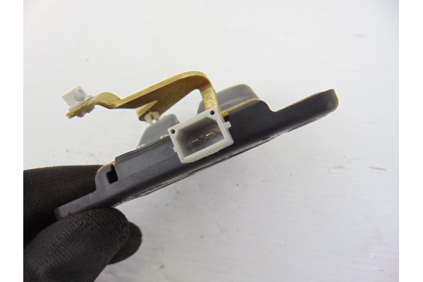 Cerradura maletero / porton, Audi A6 Berlina (4B2) 2.8 Quattro 2000