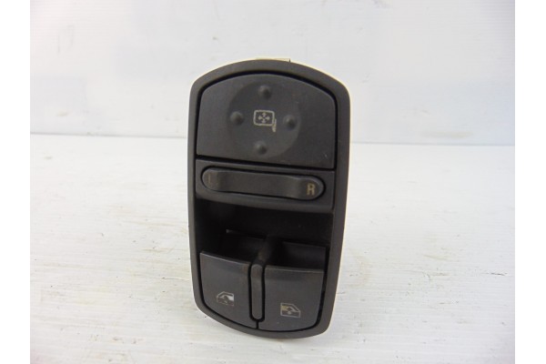 Mando elevalunas delantero izquierdo, Opel Corsa D Sport 2010, 13258521