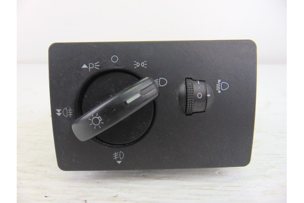 Mando luces, Ford Focus Berlina (CB4) Trend 2009