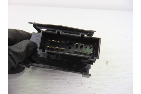 Mando luces, Ford Focus Berlina (CB4) Trend 2009