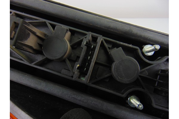 Piloto trasero izquierdo, Seat Inca (6K9) 1.9 SDI CLX Familiar 2002