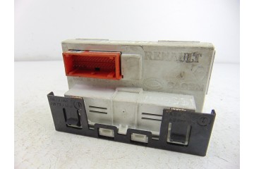 Pantalla multifuncion, Renault Megane Ii Classic Berlina Confort Authentique 2005, 8200107839B