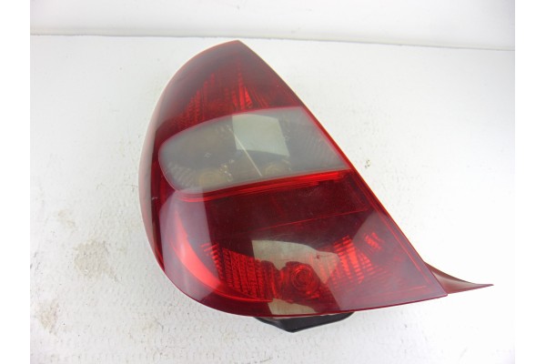 Piloto trasero izquierdo, Citroen C5 Berlina 2.0 HDi SX 2002