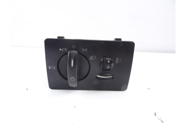 Mando luces, Ford Focus Berlina (Cap) Ambiente (D) 2006, 4M5T13A024AA