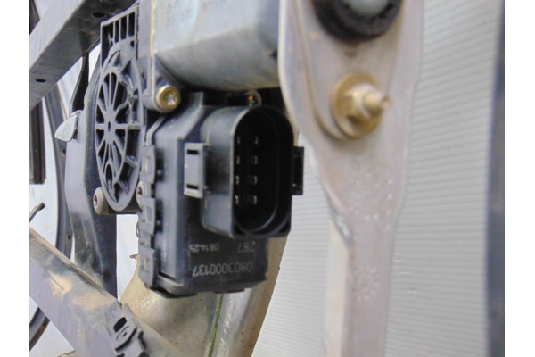 8 PIN ELEVALUNAS TRASERO IZQUIERDO AUDI A6 AVANT (4B5) 3.0 2002 8 PIN 197804 AUDI - 1