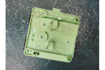 Caja reles / fusibles, Bmw Serie X3 (E83) 3.0d 2004, 8387547