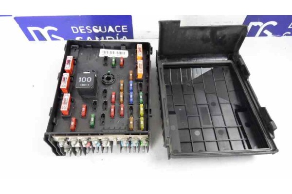 Caja reles / fusibles, Volkswagen Passat Variant (3C5) Highline 2006, 3C0937125