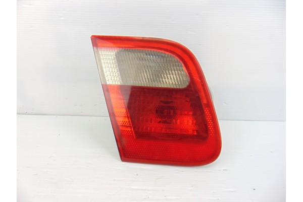 Piloto trasero izquierdo interior, Bmw Serie 3 Berlina (E46) 320d 2000, 8364923