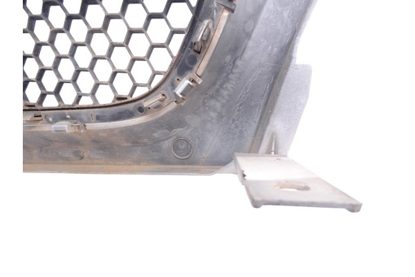  REJILLA DELANTERA RENAULT TRAFIC II COMBI 9 - plazas  (L2H1)  acristalado, Combi largo 2002 210845 RENAULT - 4