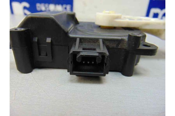 Motor apertura trampillas climatizador, Toyota RAV4 (A3) Sol 2008, 063800-0181