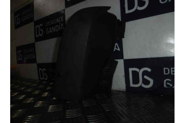 Molduras traseras, Nissan Primastar (X83) Combi, 9 plazas, batalla corta 2004