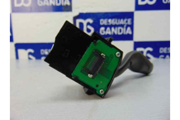 Mando luces, Ford Focus Berlina (CB8) Trend 2012, AV6T-13335-AB