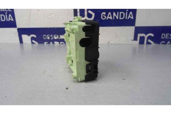 Caja reles / fusibles, Bmw Serie X3 (E83) * 2006, 8387547