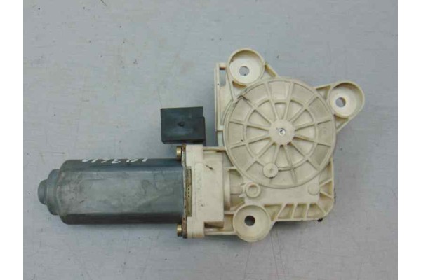 Motor elevalunas trasero derecho, A2118202442