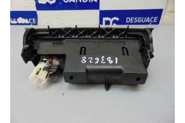 Cenicero, Volkswagen Passat Berlina (3C2) Advance, 3C0863284