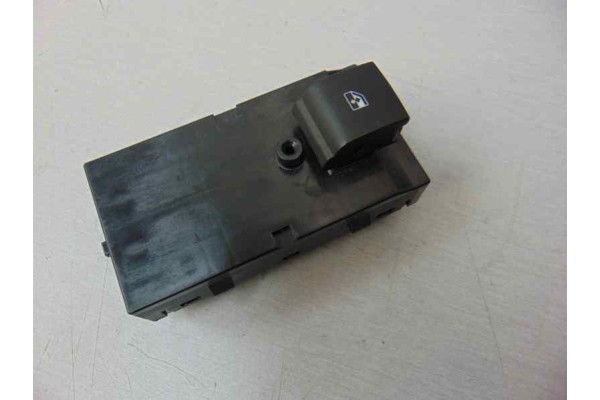 Mando elevalunas delantero derecho, Opel Astra K Berlina 5P Dynamic Start/Stop 2015, 13408448