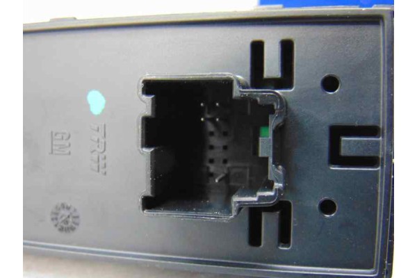 Mando elevalunas delantero derecho, Opel Astra K Berlina 5P Dynamic Start/Stop 2015, 13408448