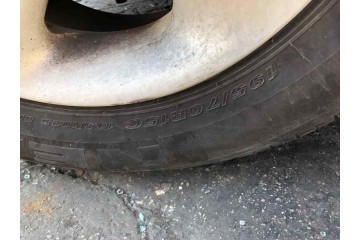 VOLKSWAGEN T4 TRANSPORTER BUS Caravelle