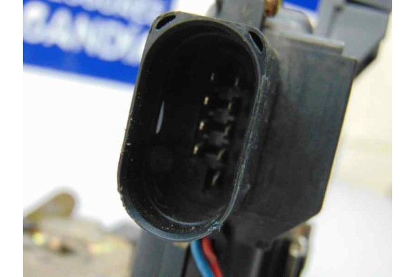 Cerradura puerta delantera derecha, Audi A6 Berlina (4B2) 2.5 Tdi 1999