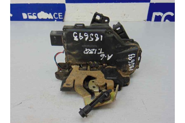 Cerradura puerta trasera izquierda, Audi A6 Berlina (4B2) 2.5 Tdi 1999