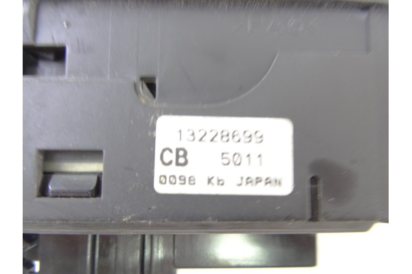 Mando elevalunas delantero izquierdo, Opel Astra H Twin Top Cosmo 2008, 13228699