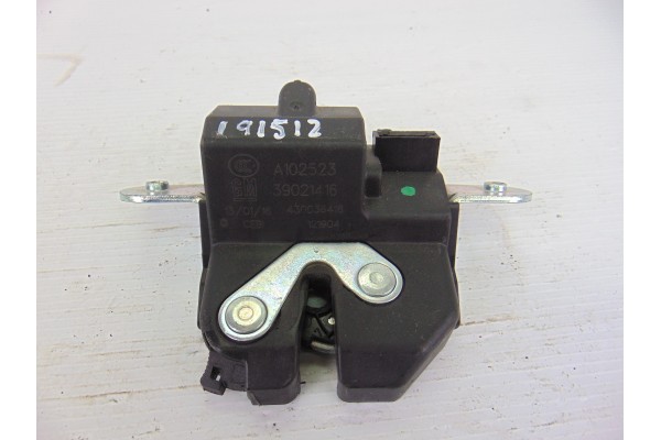 Cerradura maletero / porton, Opel Astra K Berlina 5P Dynamic Start/Stop 2016, 39021416