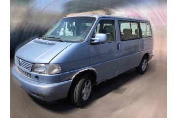 VOLKSWAGEN T4 TRANSPORTER BUS Caravelle