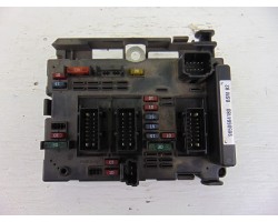Caja reles / fusibles, Peugeot 206 X-Line 2004, 9650664180