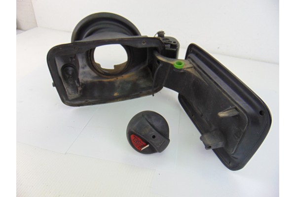 Tapa exterior combustible, Bmw Serie 3 Berlina (E90) 318d 2006