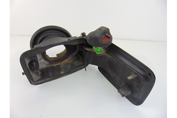 Tapa exterior combustible, Bmw Serie 3 Berlina (E90) 318d 2006