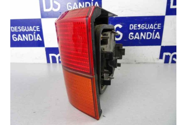 Piloto trasero derecho, Volkswagen T4 Transporter Bus Caravelle 1997