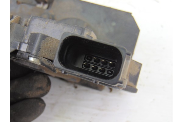 Cerradura puerta delantera derecha, Opel Corsa D Sport 2008, 13258274