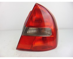 Piloto trasero derecho, Mitsubishi Carisma Berlina 5 (DA0) 1900 DI-D Comfort 2003