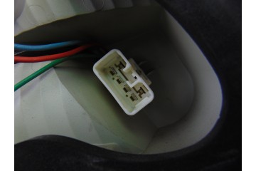 Piloto trasero derecho, Mitsubishi Carisma Berlina 5 (DA0) 1900 DI-D Comfort 2003