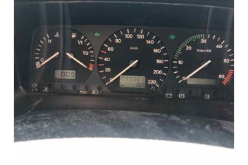 VOLKSWAGEN T4 TRANSPORTER BUS Caravelle