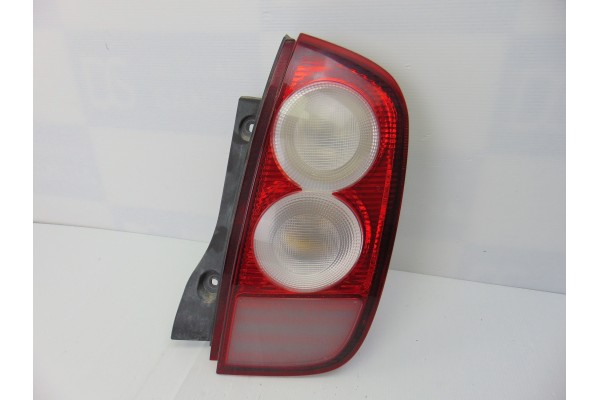 Piloto trasero derecho, Nissan Micra (K12E) Acenta 2005