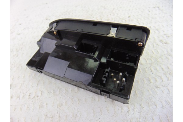 Mando elevalunas delantero izquierdo, Bmw Serie 5 Berlina (E39) 525i 2001, 6904306