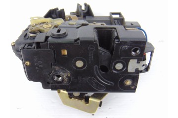 Cerradura puerta trasera izquierda, Audi A6 Berlina (4B2) 2.8 Quattro 2000, 4B0839015B
