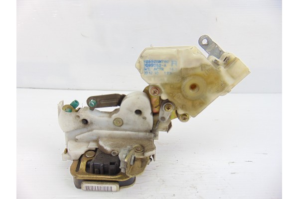 Cerradura puerta trasera derecha, Nissan Almera (N16/E) Acenta 2004