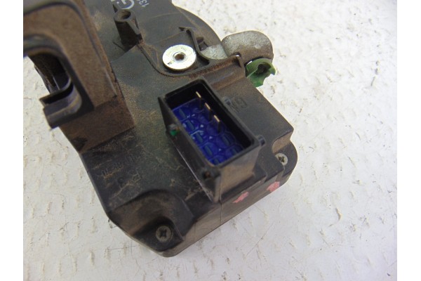 Cerradura puerta delantera derecha, Opel Corsa C Blue Line 2005, 13154792