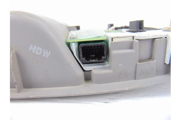 Luz interior, Toyota RAV4 (A3) Executive 2006, 63401-42010