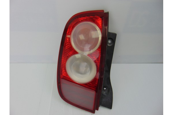 Piloto trasero izquierdo, Nissan Micra (K12E) Acenta 2005