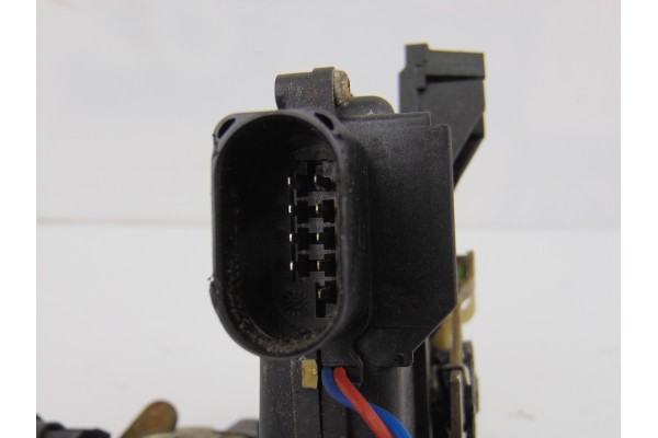 Cerradura puerta delantera derecha, Audi A6 Berlina (4B2) 2.8 Quattro 2000, 4B1837016B