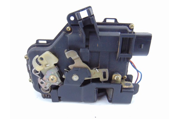 Cerradura puerta delantera izquierda, Audi A6 Berlina (4B2) 2.8 Quattro 2000, 4B1837015B